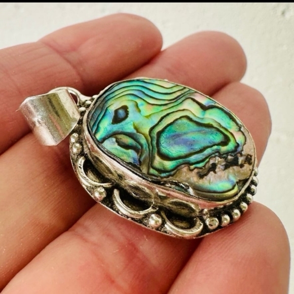 Sterling Silver Abalone Shell Pendant Necklace - Picture 4 of 10